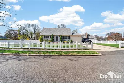 36 Ronald Drive E, Amityville, NY 11701 - Photo 4