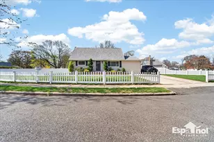36 Ronald Dr E, Amityville, NY 11701 - Photo 4