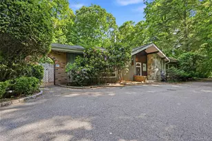 12 Tall Tree Ct, Cold Spring Harbor, NY 11724 - Photo 4
