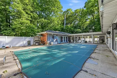 12 Tall Tree Court, Cold Spring Harbor, NY 11724 - Photo 16
