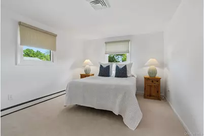 1 Seawanhaka Place, Oyster Bay, NY 11771 - Photo 16