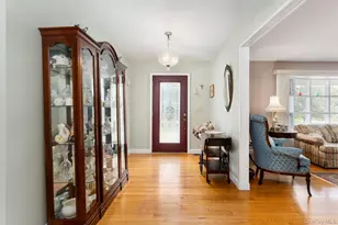 4 Hampton Harbor Ln, Hampton Bays, NY 11946 - Photo 12