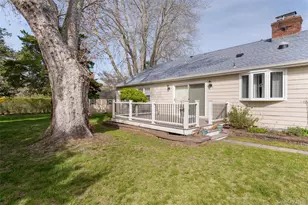4 Hampton Harbor Ln, Hampton Bays, NY 11946 - Photo 32