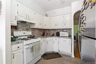 29-04 164th St, Whitestone, NY 11358 - Photo 8
