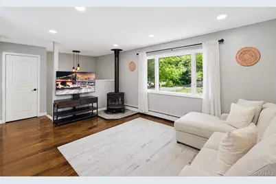 82 Seawanhaka Avenue, Nesconset, NY 11767 - Photo 2