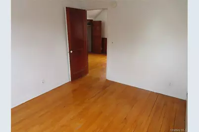 78A Upper Deer Park Avenue #2B, Babylon, NY 11702 - Photo 4