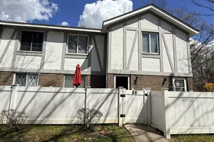 86 Birchwood Rd, Medford, NY 11763 - Photo 2