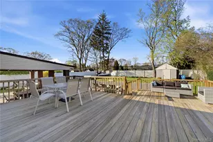189 Marilynn St, East Islip, NY 11730 - Photo 36