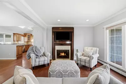 120 Franklin Place, Massapequa, NY 11758 - Photo 6