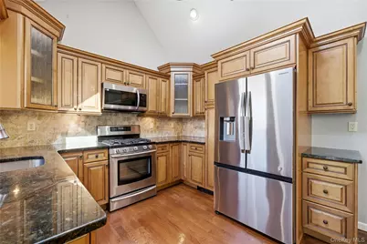 120 Franklin Place, Massapequa, NY 11758 - Photo 12