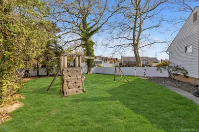 26 Sheridan Street, Old Bethpage, NY 11804 - Photo 14