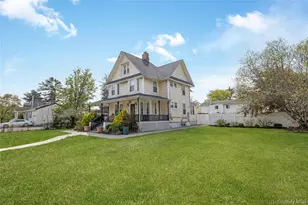 76 Washington Ave, Brentwood, NY 11717 - Photo 2