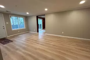 594 Blue Ridge Dr, Medford, NY 11763 - Photo 4