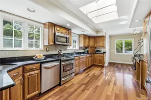 35 Mayer Dr, Suffern, NY 10901 - Photo 8