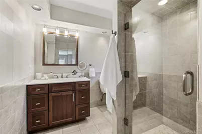 35 Mayer Drive, Suffern, NY 10901 - Photo 16