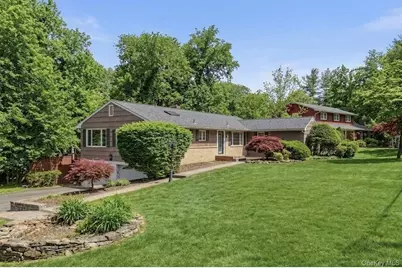 35 Mayer Drive, Suffern, NY 10901 - Photo 2