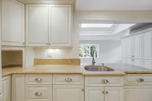 194 Huntington Bay Rd, Huntington, NY 11743 - Photo 26