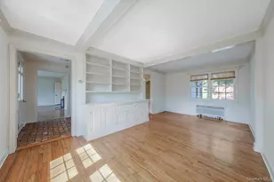 194 Huntington Bay Rd, Huntington, NY 11743 - Photo 20
