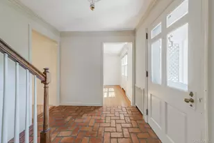 194 Huntington Bay Rd, Huntington, NY 11743 - Photo 18