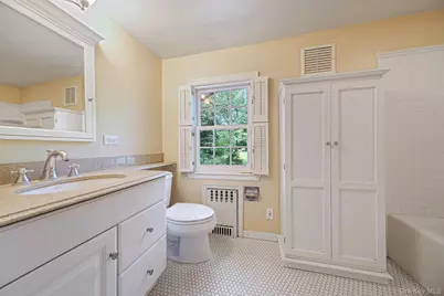 194 Huntington Bay Road, Huntington, NY 11743 - Photo 48