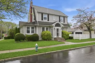 66 Primrose Ave, Floral Park, NY 11001 - Photo 2