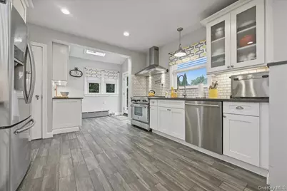 66 Primrose Avenue, Floral Park, NY 11001 - Photo 10