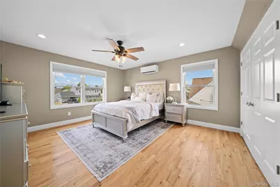 35 Martin, Westbury, NY 11590 - Photo 16
