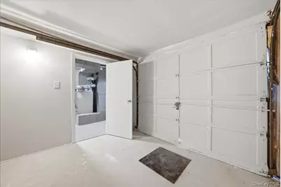 278 Balcom Avenue, Bronx, NY 10465 - Photo 24