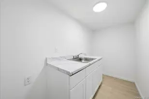 278 Balcom Ave, Bronx, NY 10465 - Photo 28