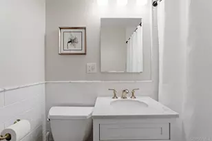 828 Pelhamdale Ave, New Rochelle, NY 10801 - Photo 12