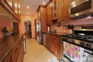 64-80 82nd Pl, Middle Village, NY 11379 - Photo 6