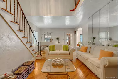 61 Continental Place, Glen Cove, NY 11542 - Photo 8