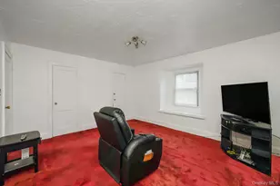 61 Continental Pl, Glen Cove, NY 11542 - Photo 16