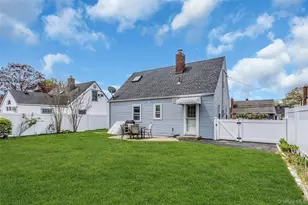 97 Horton Rd, Valley Stream, NY 11581 - Photo 20