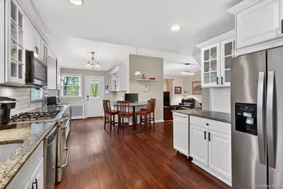54 Seneca Avenue, White Plains, NY 10603 - Photo 18