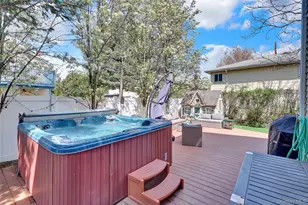 18 Hampton Rd, Lynbrook, NY 11563 - Photo 36