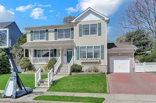 18 Hampton Rd, Lynbrook, NY 11563 - Photo 2