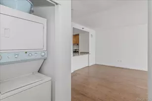 40-26 College Point Blvd, Flushing, NY 11354 - Photo 14