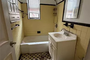 88-30 182nd St, Hollis, NY 11423 - Photo 8