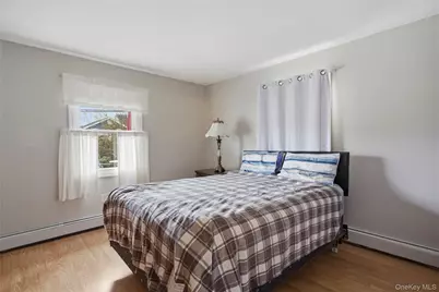 42 Saddler Lane, Levittown, NY 11756 - Photo 10