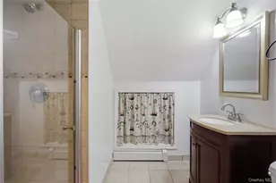 42 Saddler Ln, Levittown, NY 11756 - Photo 14