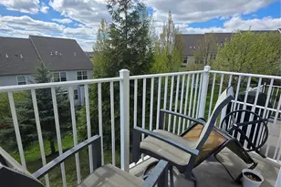 913 Hawthorn Way, New Windsor, NY 12553 - Photo 2