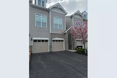 913 Hawthorn Way, New Windsor, NY 12553 - Photo 1