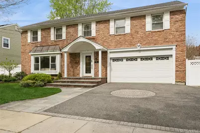 192 Split Rock Road, Syosset, NY 11791 - Photo 2