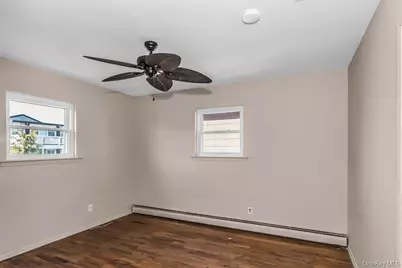 12 Spring Street, Lindenhurst, NY 11757 - Photo 14
