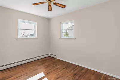 12 Spring Street, Lindenhurst, NY 11757 - Photo 16