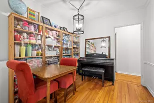 73-37 197th St, Fresh Meadows, NY 11366 - Photo 4