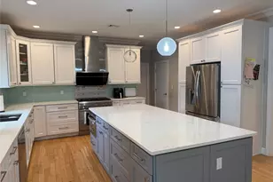 11 Putnam Ave, Jericho, NY 11753 - Photo 8