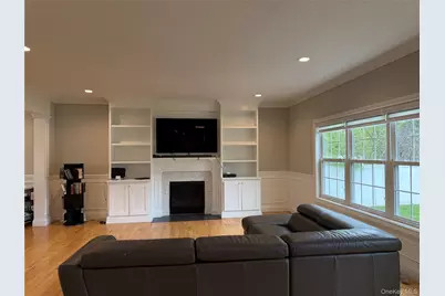 11 Putnam Avenue, Jericho, NY 11753 - Photo 4