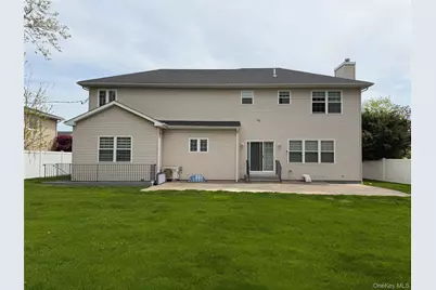 11 Putnam Avenue, Jericho, NY 11753 - Photo 2